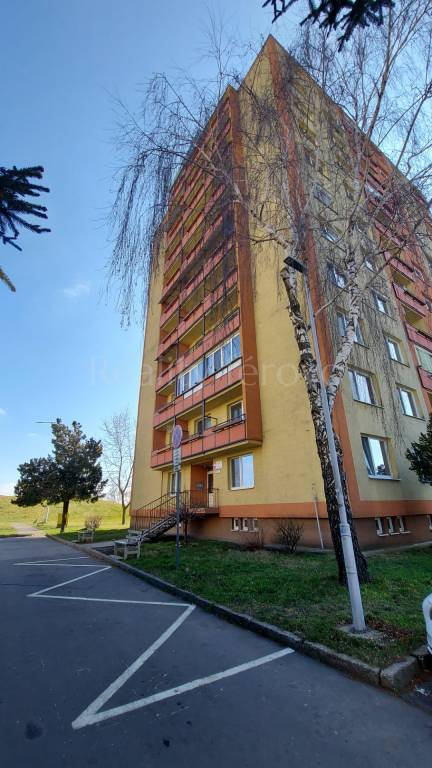 2 -izbový byt v Nových Zámkoch na predaj
