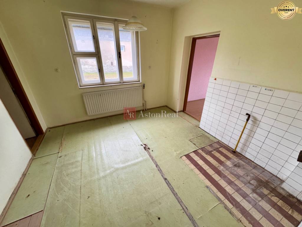 Nekupujte si byt-KÚPTE si za to 4i DOM Lietavská Lúčka