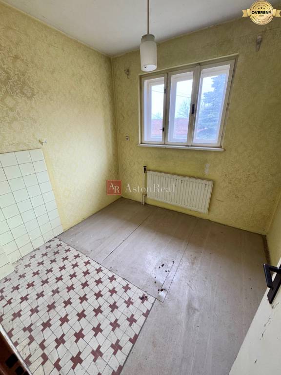 Nekupujte si byt-KÚPTE si za to 4i DOM Lietavská Lúčka
