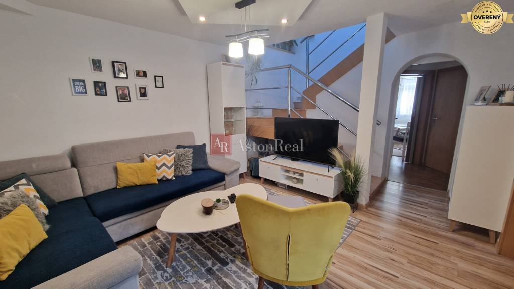  Rodinný dom Komplet moderne a pekne zrekonštruovaný Poprad -  Žakovce