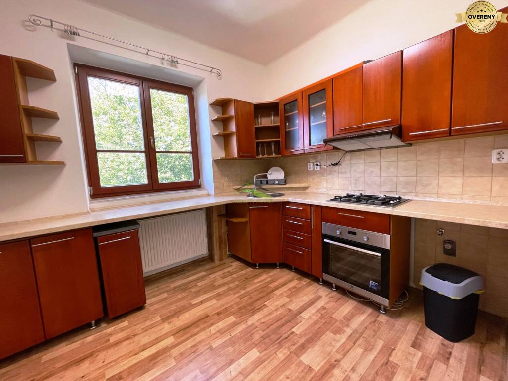 Staromestský  typ  BYTU na Námestí v Michalovciach.