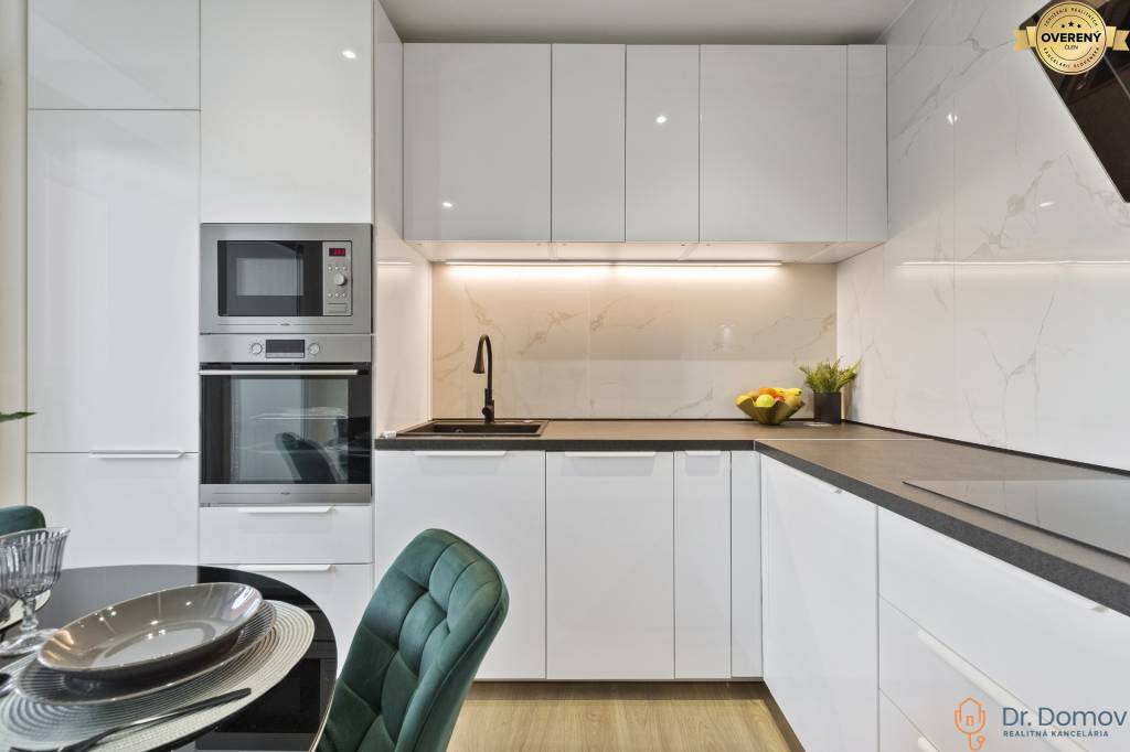 Predaj Iný Iný-Predaj-Bratislava - mestská časť Petržalka-255000.00 €