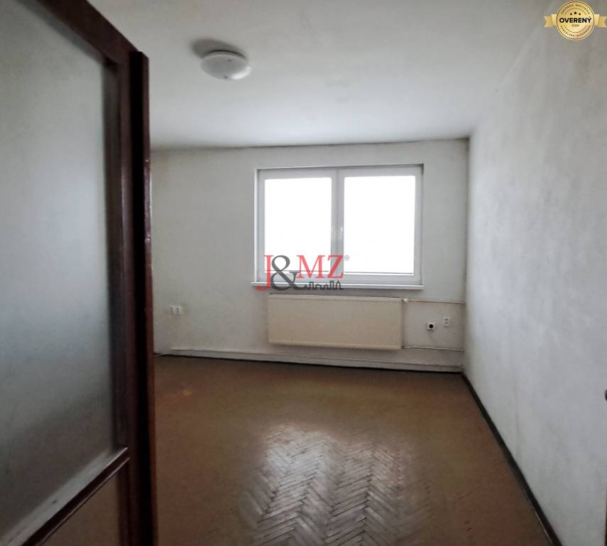 4 bytové jednotky a rodinný dom, Kalná nad Hronom, DOHODA (SM-808)
