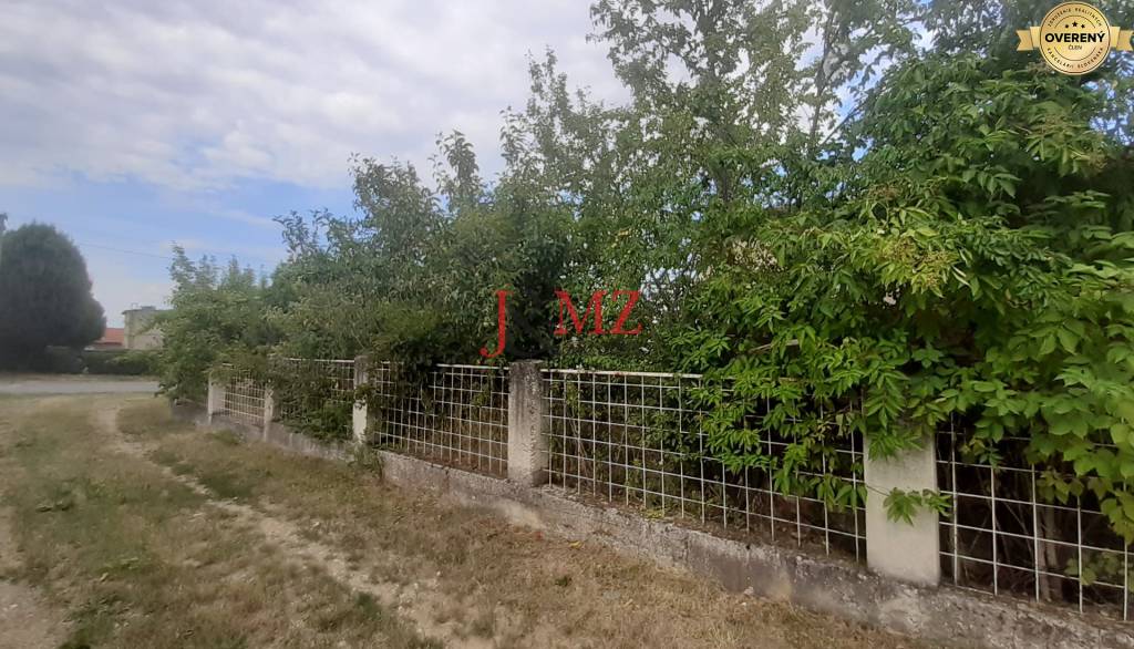Budova s pozemkom 815 m2, Levice, Kalinčiakovo (SM - 809)