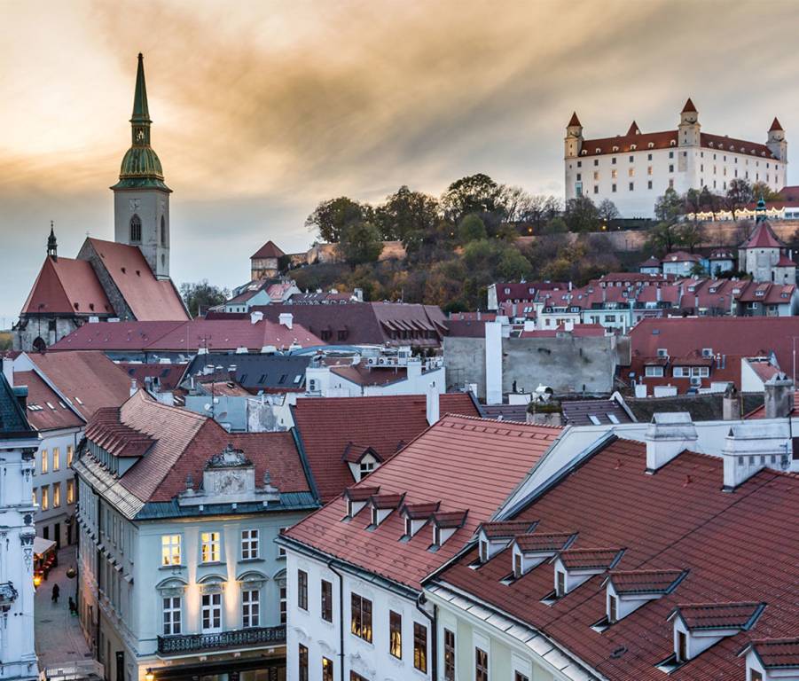 HĽADÁM: 3-izbový byt, do 100 m2, do 465.000,- €, Bratislava - centrum
