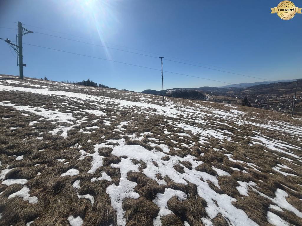 Predaj úžasného pozemku pod vlekom v obci Skalité (MO)