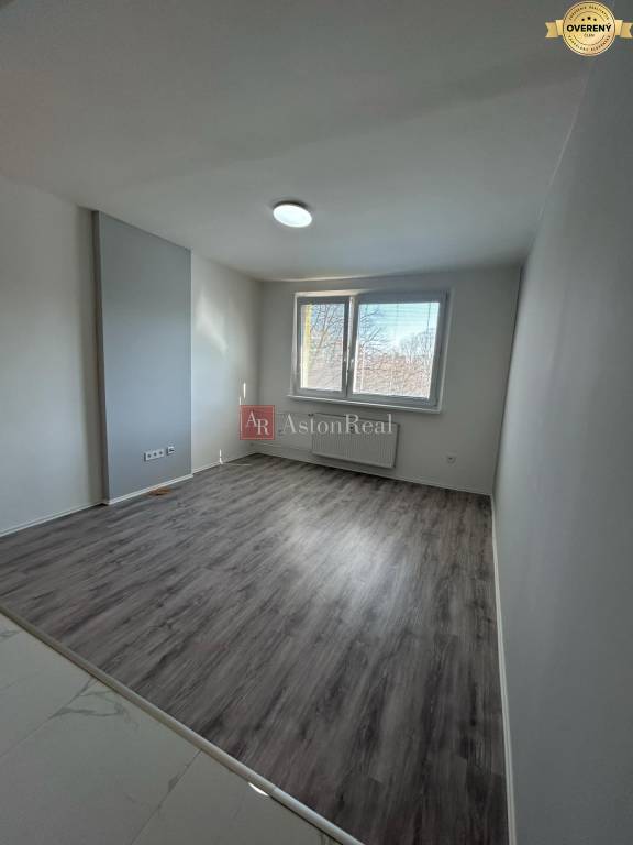 1 izbový byt prerobený na 2+KK, Bratislava II, Lotyšská ul.