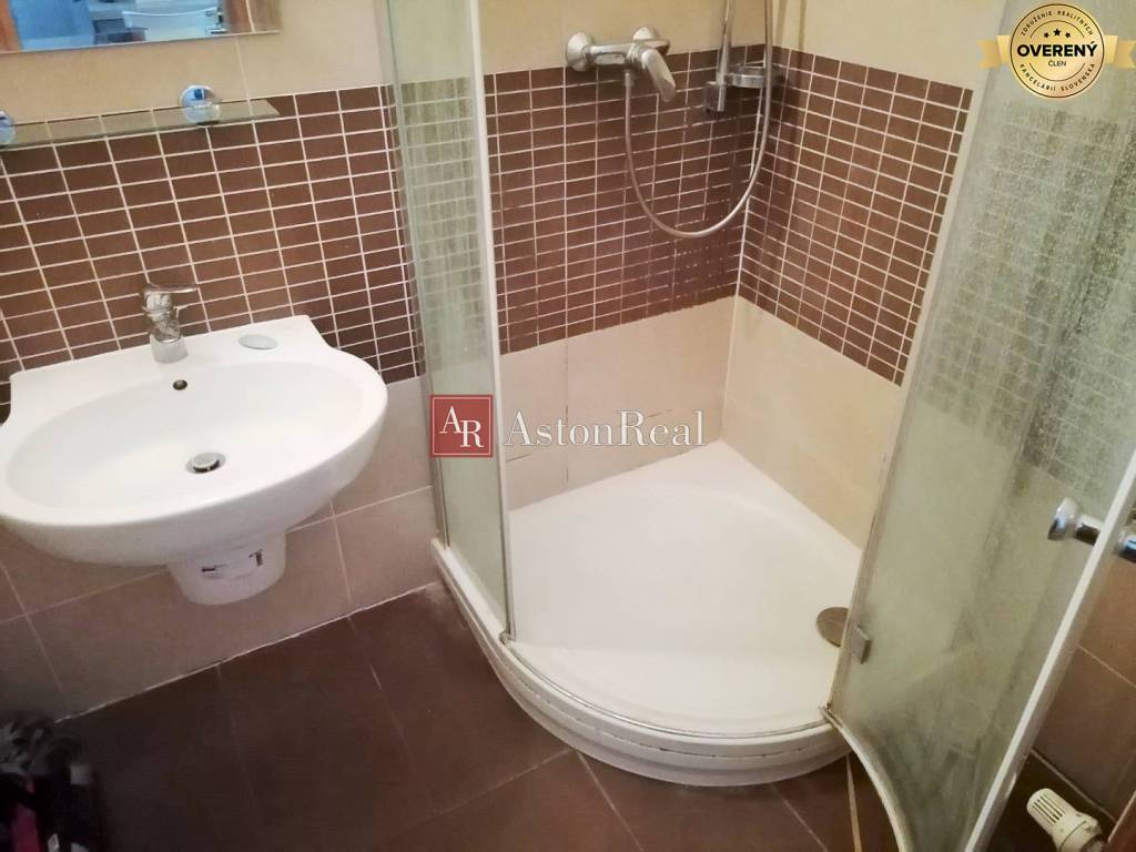 IBA U NÁS! Vkusný 2-izbový ateliér, 58m, Pod Sokolice,Trenčín