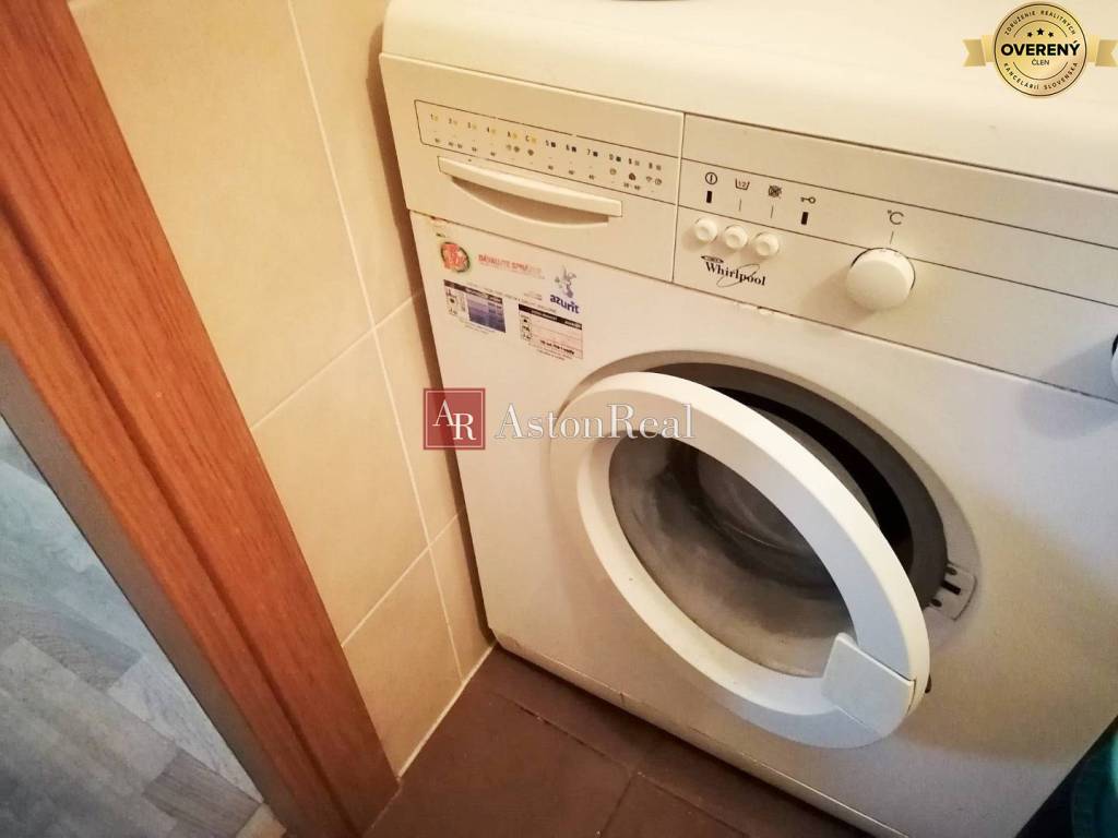IBA U NÁS! Vkusný 2-izbový ateliér, 58m, Pod Sokolice,Trenčín