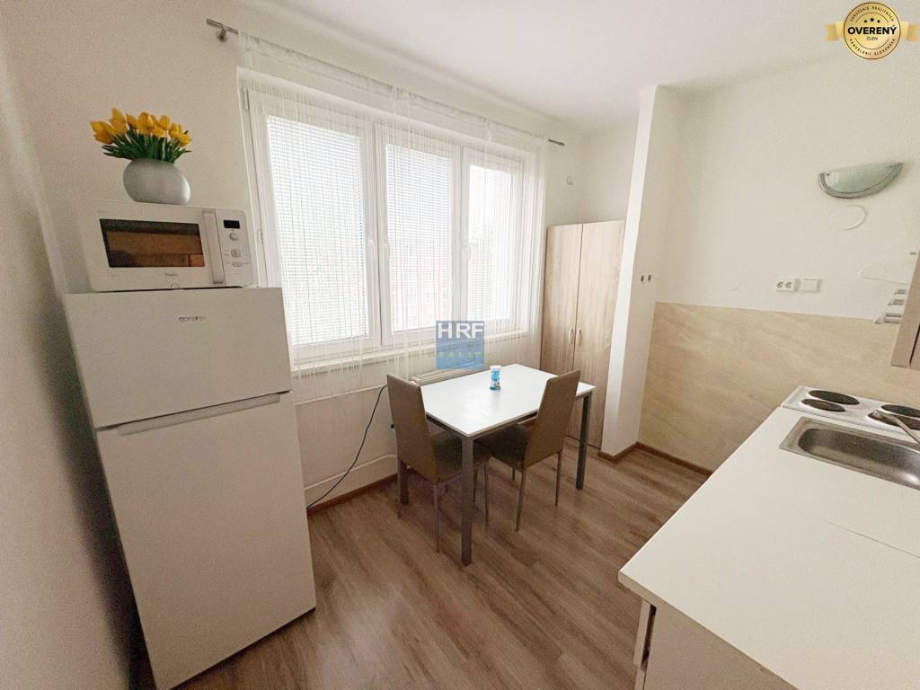 Prenájom Iný Iný-Prenájom-Holíč-500.00 €