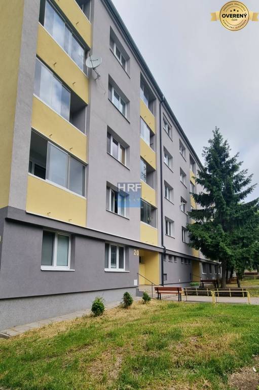Na prenájom 2-izbový byt v Holíči.