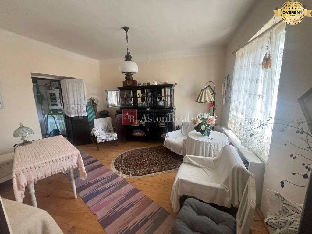 Rodinný dom pri V. Krtíši, pozemok 351 m2 - Malé Straciny