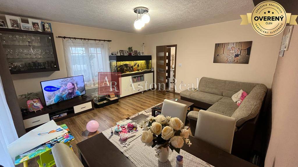 5 izbový rodinný dom, Hiadeľ, po rekonštrukcii 