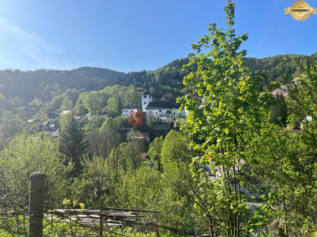 RODINNÝ DOM / chalupa v Španej Doline, blízko Banskej Bystrice
