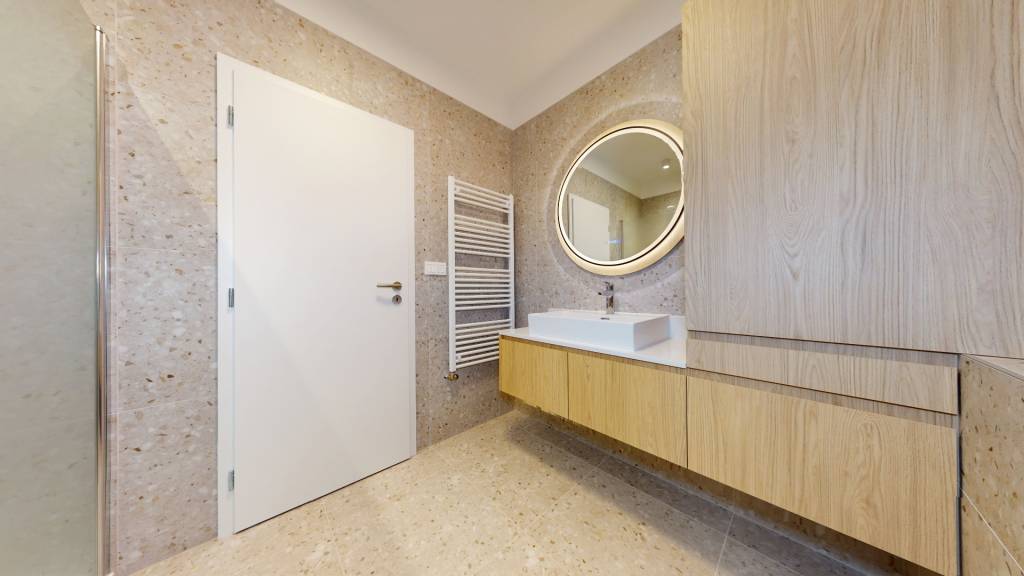 Štýlový 1-izbový byt 40 m2 + 5 m2 balkón - Nová Dukelská – kompletne d
