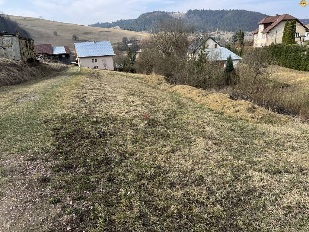 Na predaj  pozemok v obci PUCOV