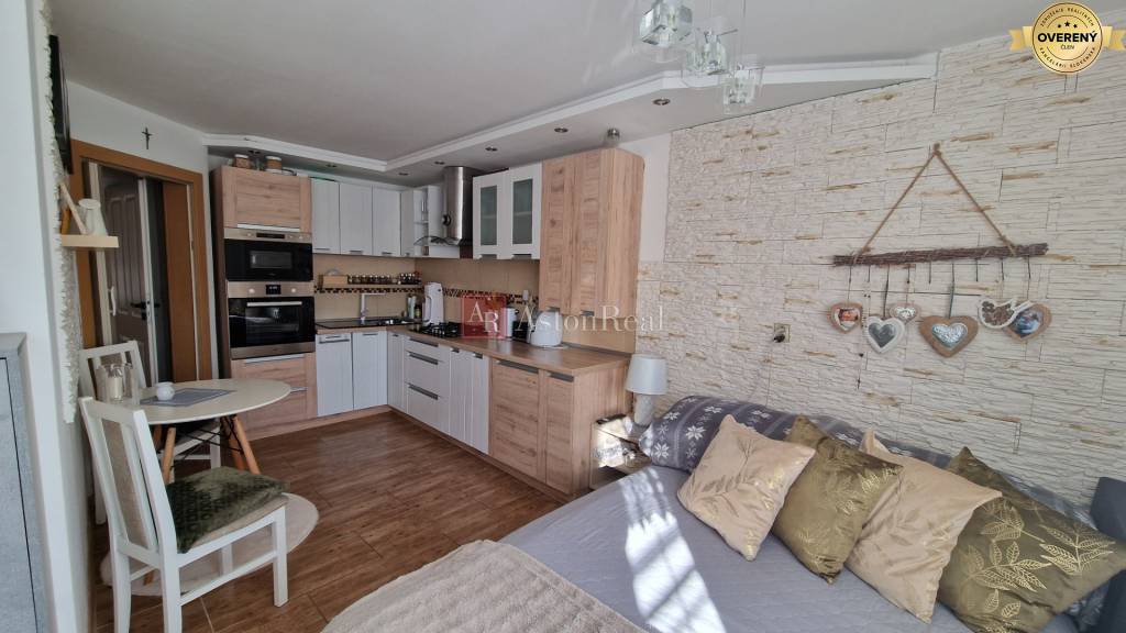 Rodinný dom Komplet moderne a pekne zrekonštruovaný Kežmarok-Žakovce