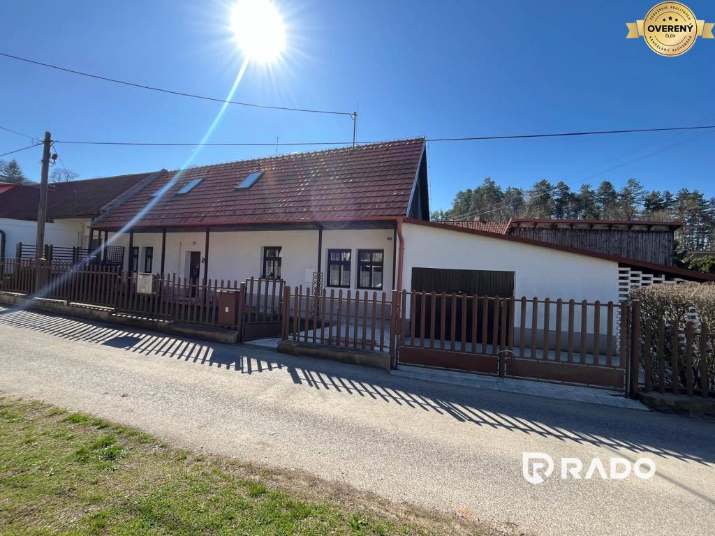 RADO | Rodinný dom v obci Uhrovec | 542m2