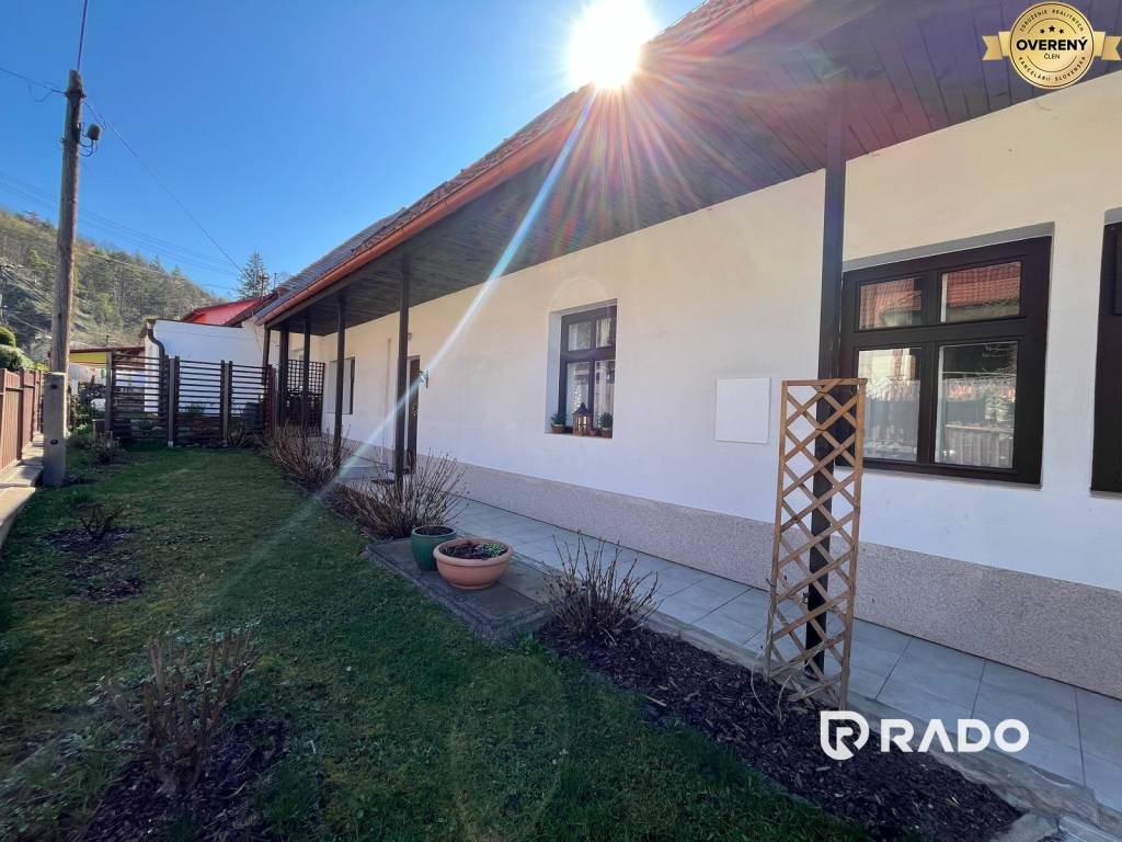 RADO | Rodinný dom v obci Uhrovec | 542m2