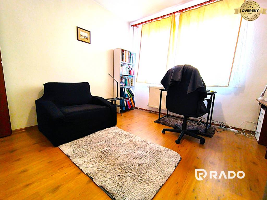 ZNÍŽENÁ CENA | 4i Rodinný dom 178m² v tichej lokalite | Láb 