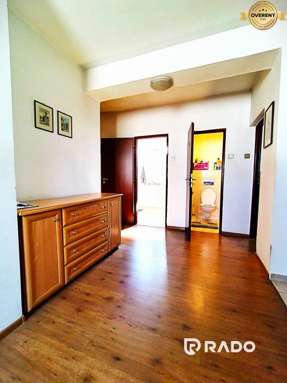 ZNÍŽENÁ CENA | 4i Rodinný dom 178m² v tichej lokalite | Láb 