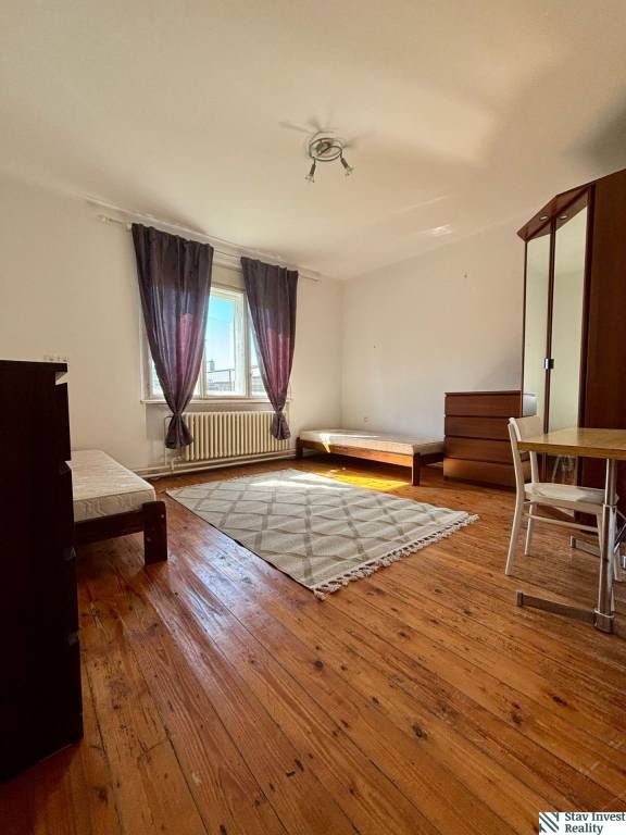 Prenájom Rodinný dom Rodinný dom-Prenájom-Banka-1200.00 €