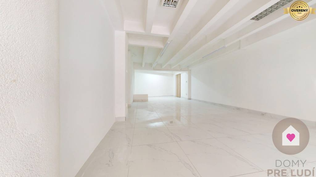 Veľký svetlý obchodný príestor , BA I. Staré Mesto Luxor, Štúrová 