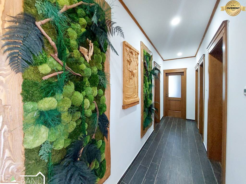 Luxusný Moderný Rodinný Dom s Designovou Záhradou 