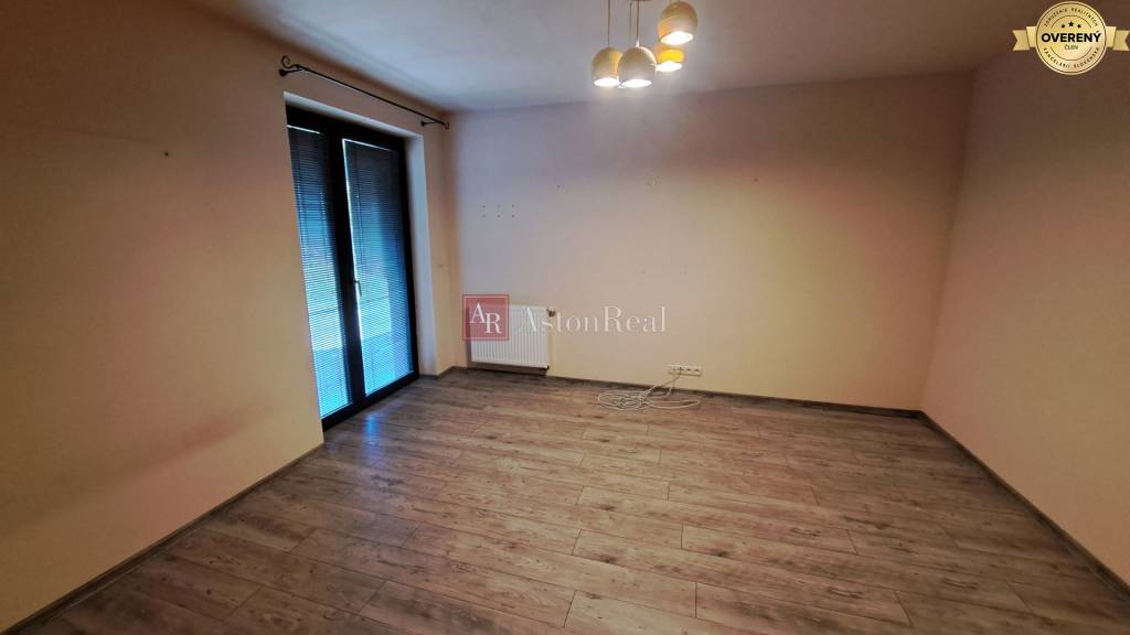 PREDAJ: Novostavba rodinný dom 5 izbový - Liptovská Teplá - Madočany