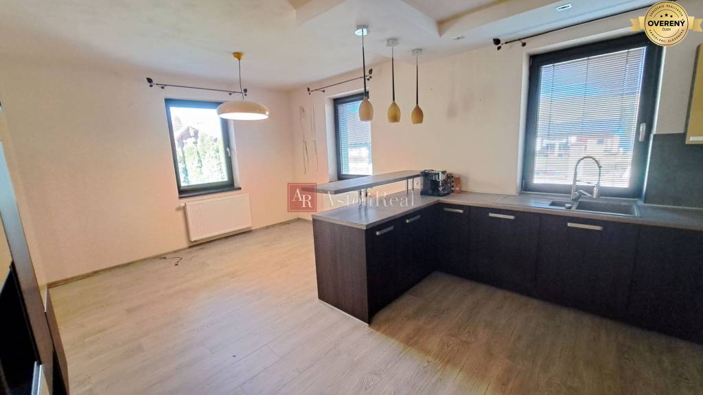 PREDAJ: Novostavba rodinný dom 5 izbový - Liptovská Teplá - Madočany