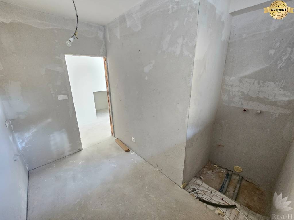 Exkluzívny dvojpodlažný 5 izbový rodinný dom s garážou Prievoz