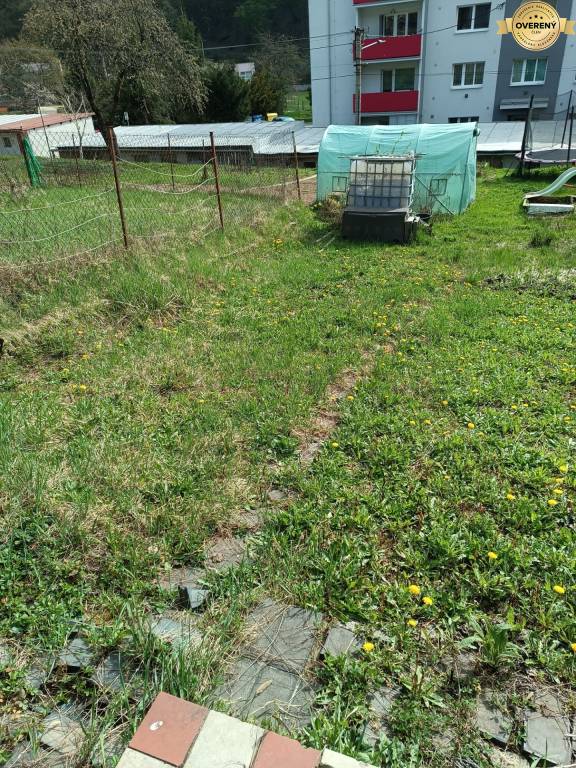  Na predaj 3-izbový byt s podkrovím, garážou a záhradou – Nová Baňa  