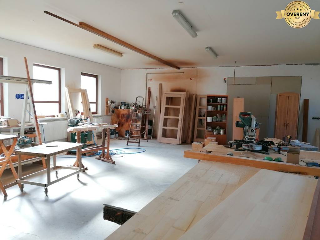 Prenájom Iný Iný-Prenájom-Nová Baňa-350.00 €