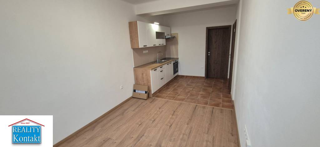Ponúkame na prenájom obchodné a kancel.priest. 41 m2 Dvory nad Žitavou