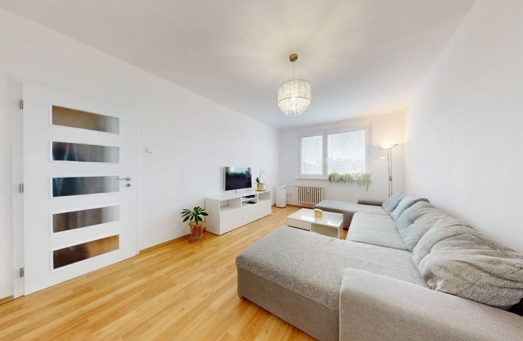 Prenájom Iný Iný-Prenájom-Bratislava - mestská časť Petržalka-690.00 €