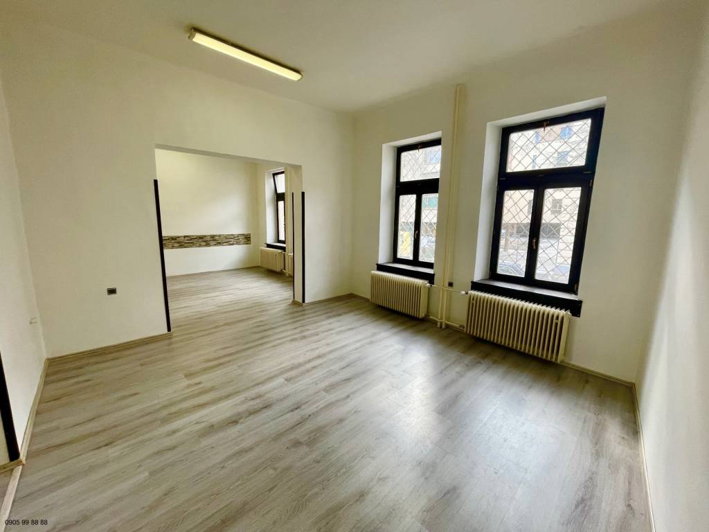 Priestory na prízemí - 84 m2 - Mäsiarska ulica