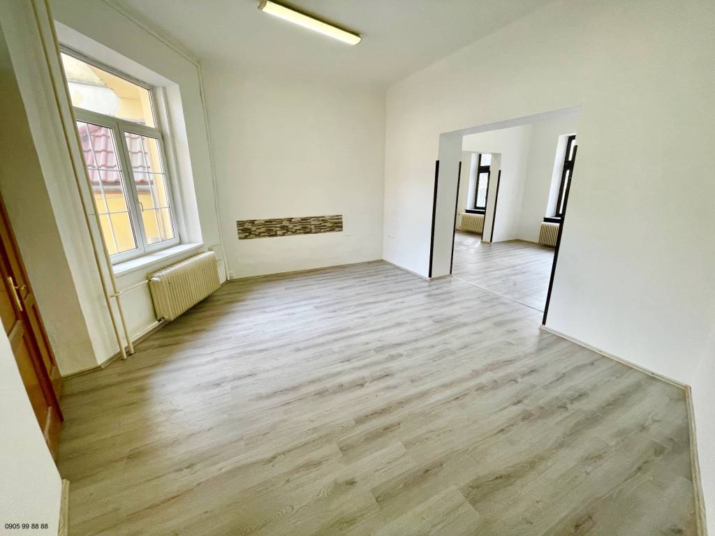 Priestory na prízemí - 84 m2 - Mäsiarska ulica