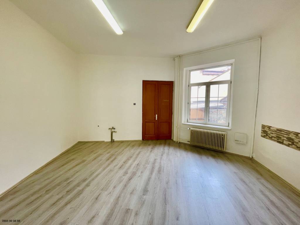 Priestory na prízemí - 84 m2 - Mäsiarska ulica
