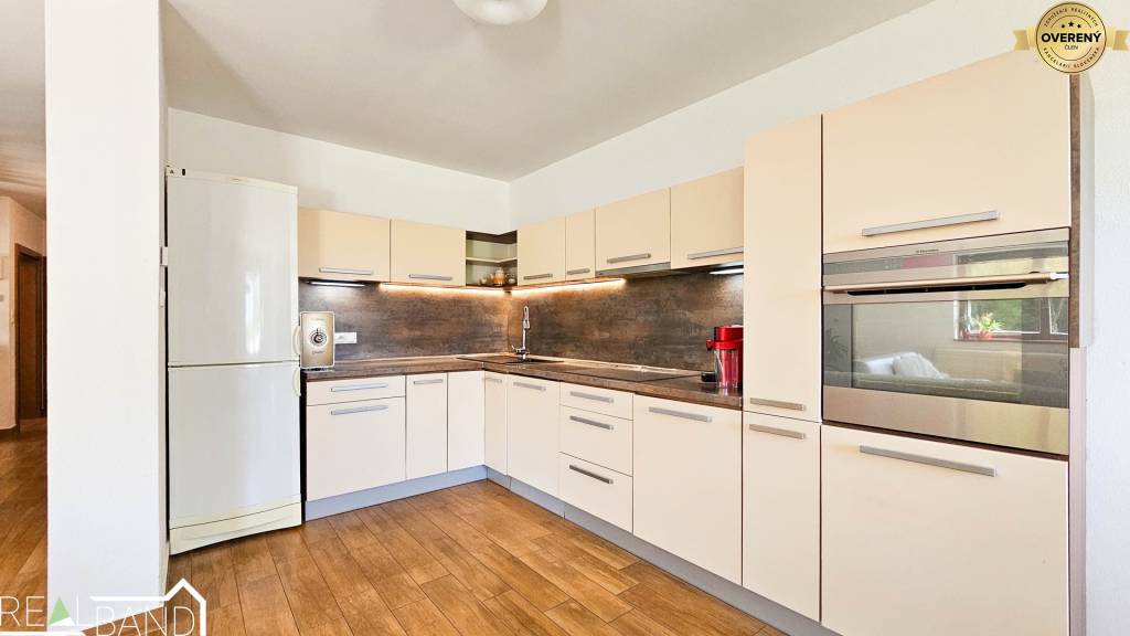 PREDAJ - Rodinný dom - Malá Mača - Celková rozloha 2 719 m²