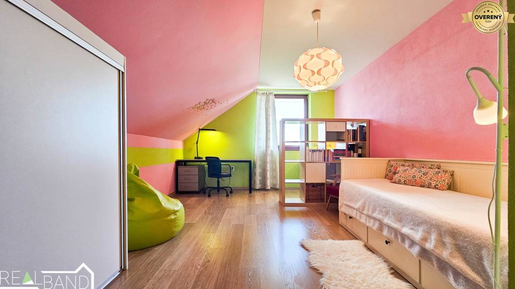 PREDAJ - Rodinný dom - Malá Mača - Celková rozloha 2 719 m²