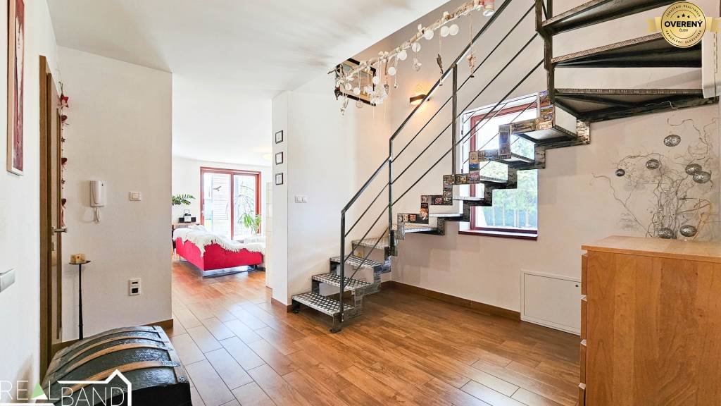 PREDAJ - Rodinný dom - Malá Mača - Celková rozloha 2 719 m²