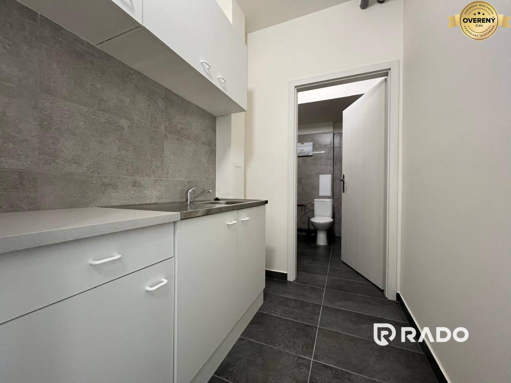 RADO | Nové obchodné priestory s parkovacím státím | 57m2 | Zlatovce