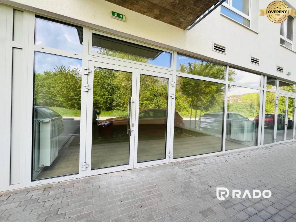 RADO | Nové obchodné priestory s parkovacím státím | 57m2 | Zlatovce
