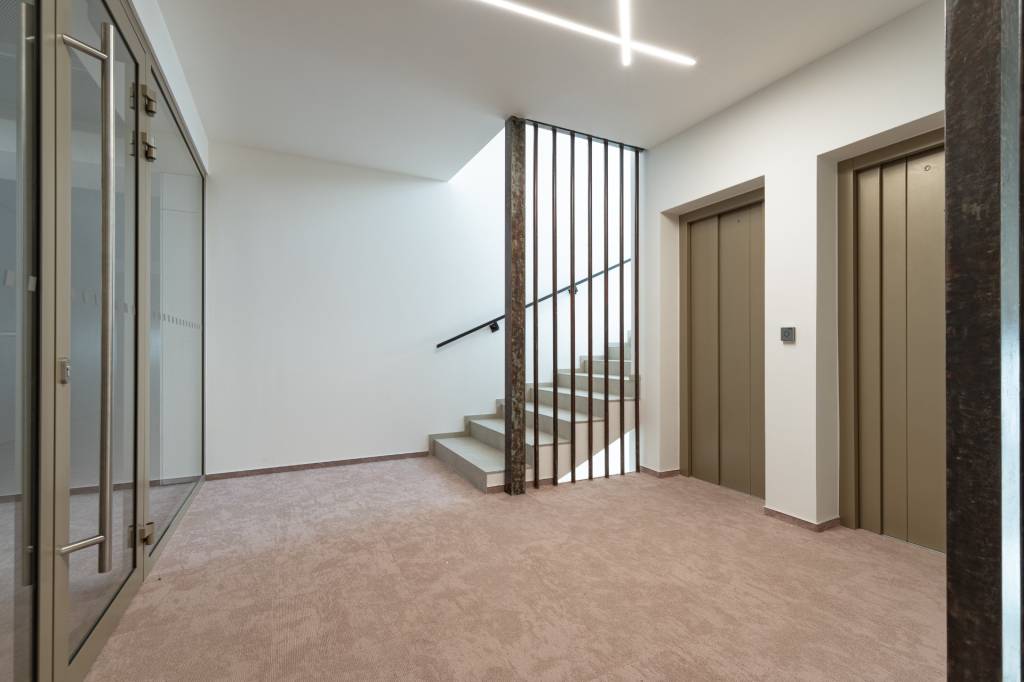 NA PREDAJ 1+kk - Apartmán, Krivá ulica, Košice - JUH