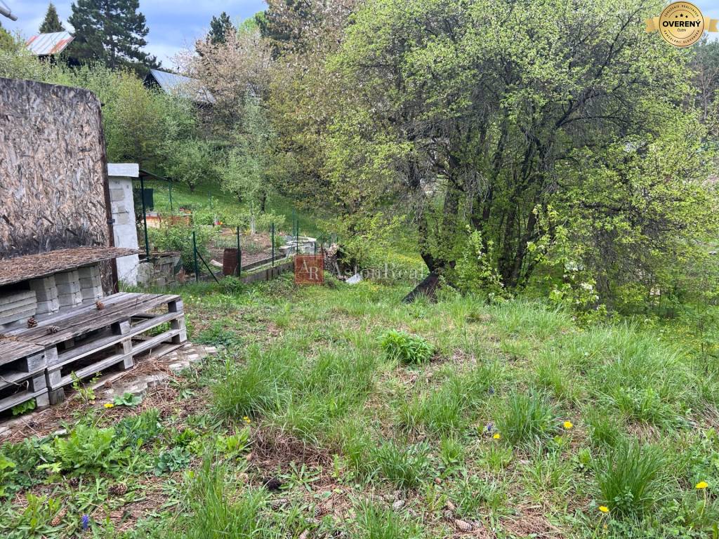 PREDAJ: Záhrada, rozlohou 392 m2 nad Tulskou - Banská Bystrica
