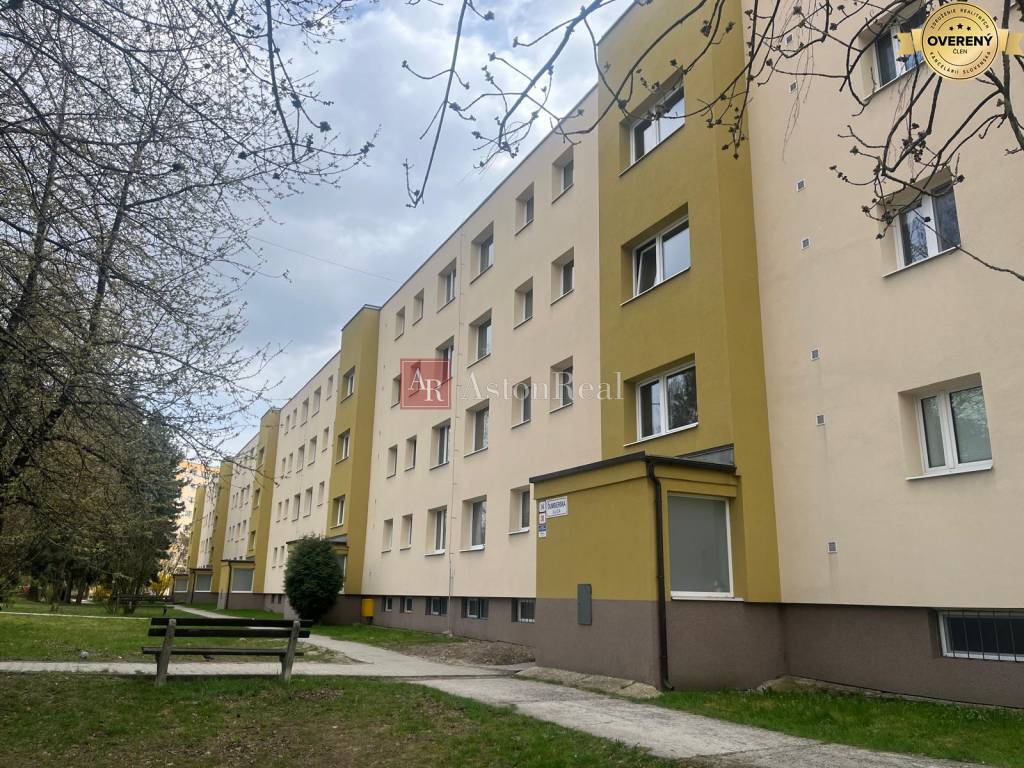 NA PREDAJ: 1 izb. byt 31,50 m2, 2 posch. Ďumbierska, BB  