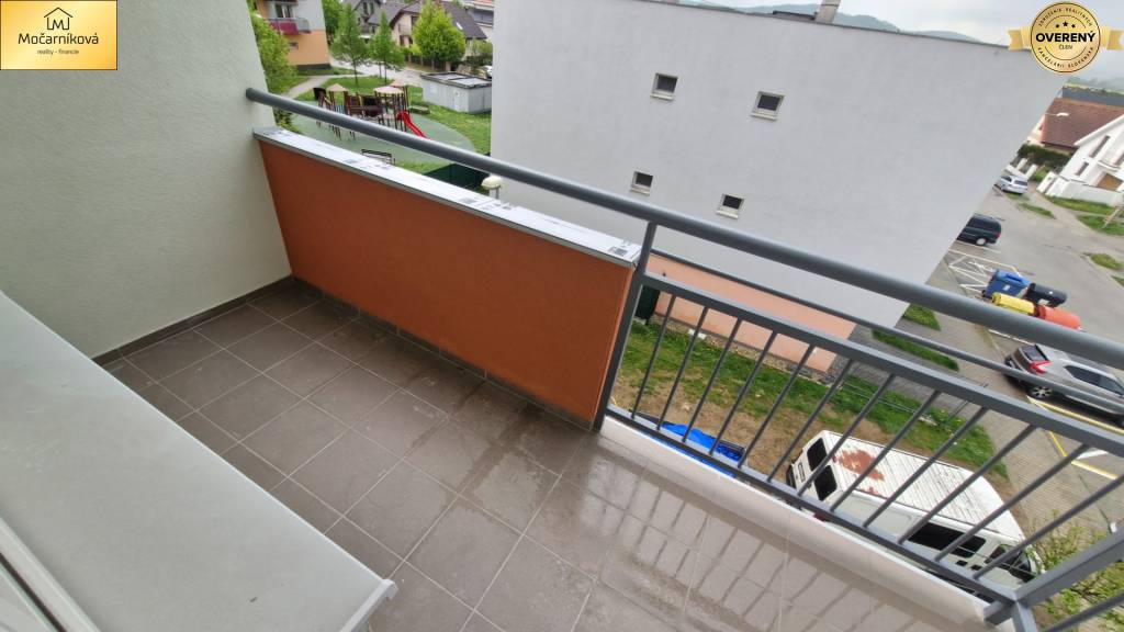 ? Luxusný veľký 3-izbový 94m2 byt s dvomi balkónmi v Dub. nad Váhom