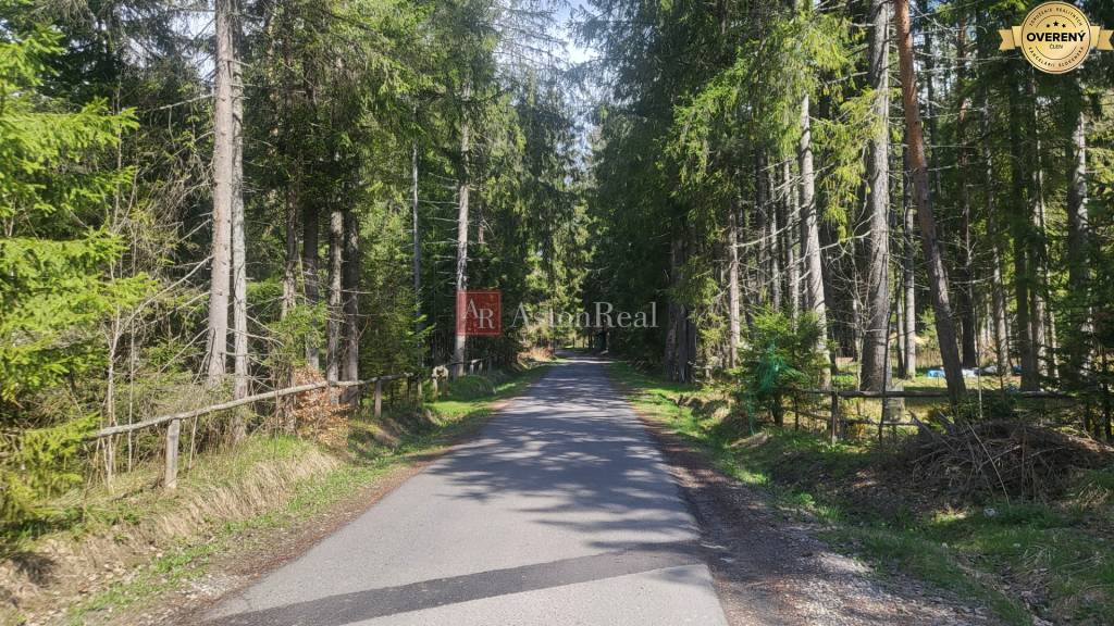  Pozemok na výstavbu chaty  Štrba - Lieskovec 744 m2