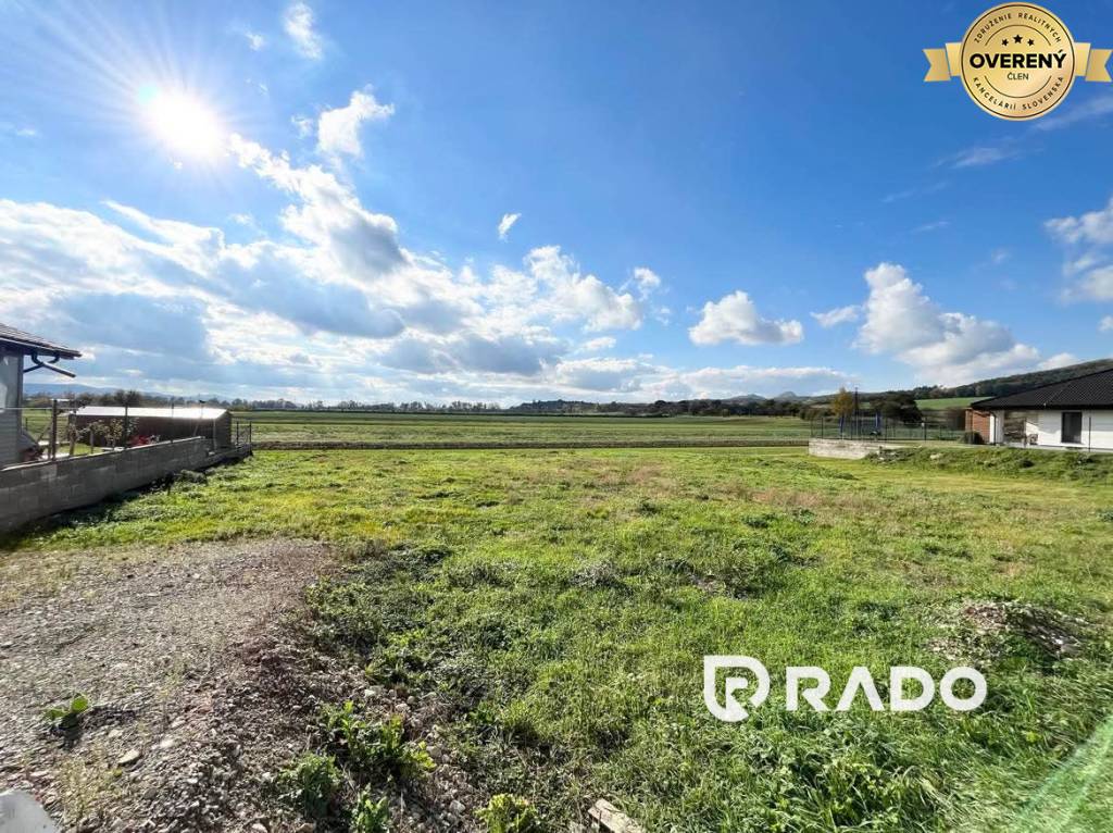 RADO | Na predaj slnečný pozemok 586m2 v obci Dulov