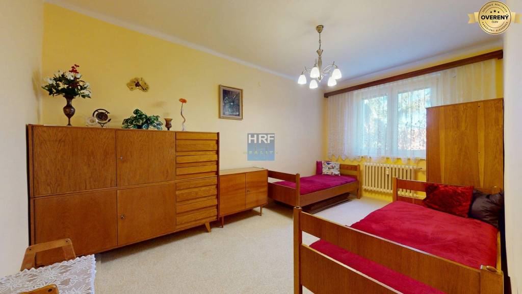 Na predaj 3-izbový byt na sídl M. Nešpora v Holíči.
